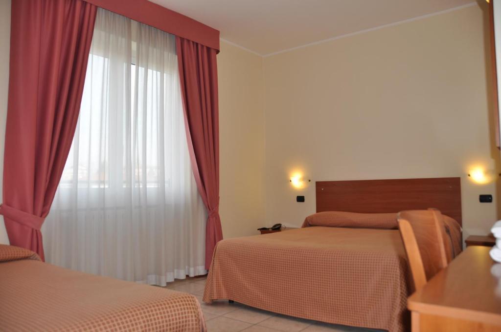 Hotel Belforte Varese Phòng bức ảnh